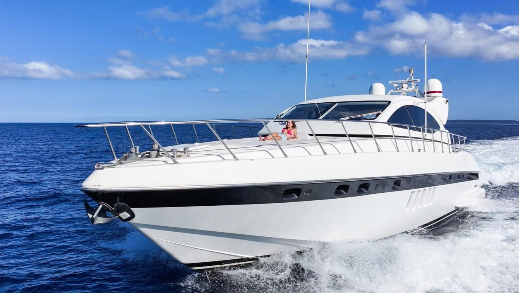 Boat hire in Ibiza