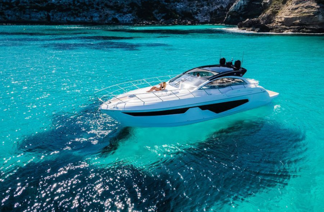 Boat hire in Cannes