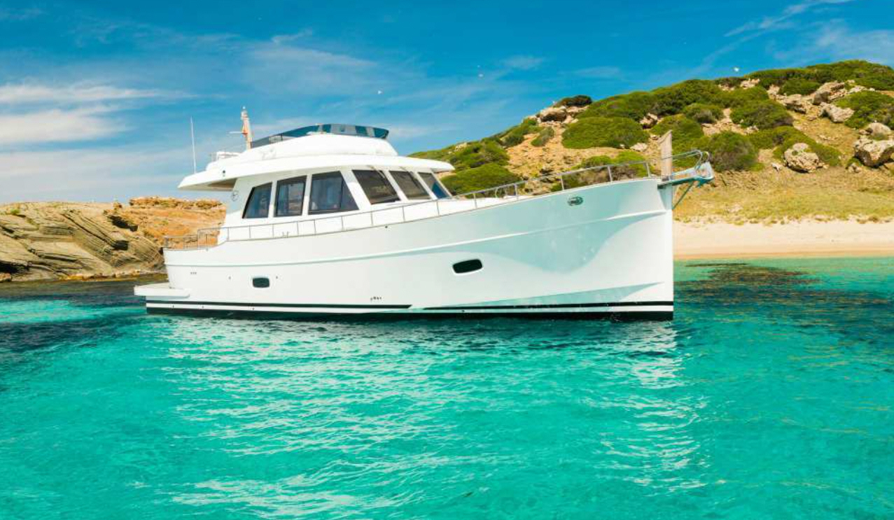 Boat hire in St-Laurent-du-Var
